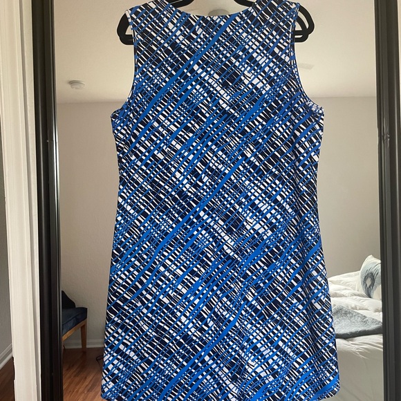 Jude Connaly Shift Dress-signature Jude Cloth fabric. EasyCare, EasyWear fabric. - Picture 3 of 5